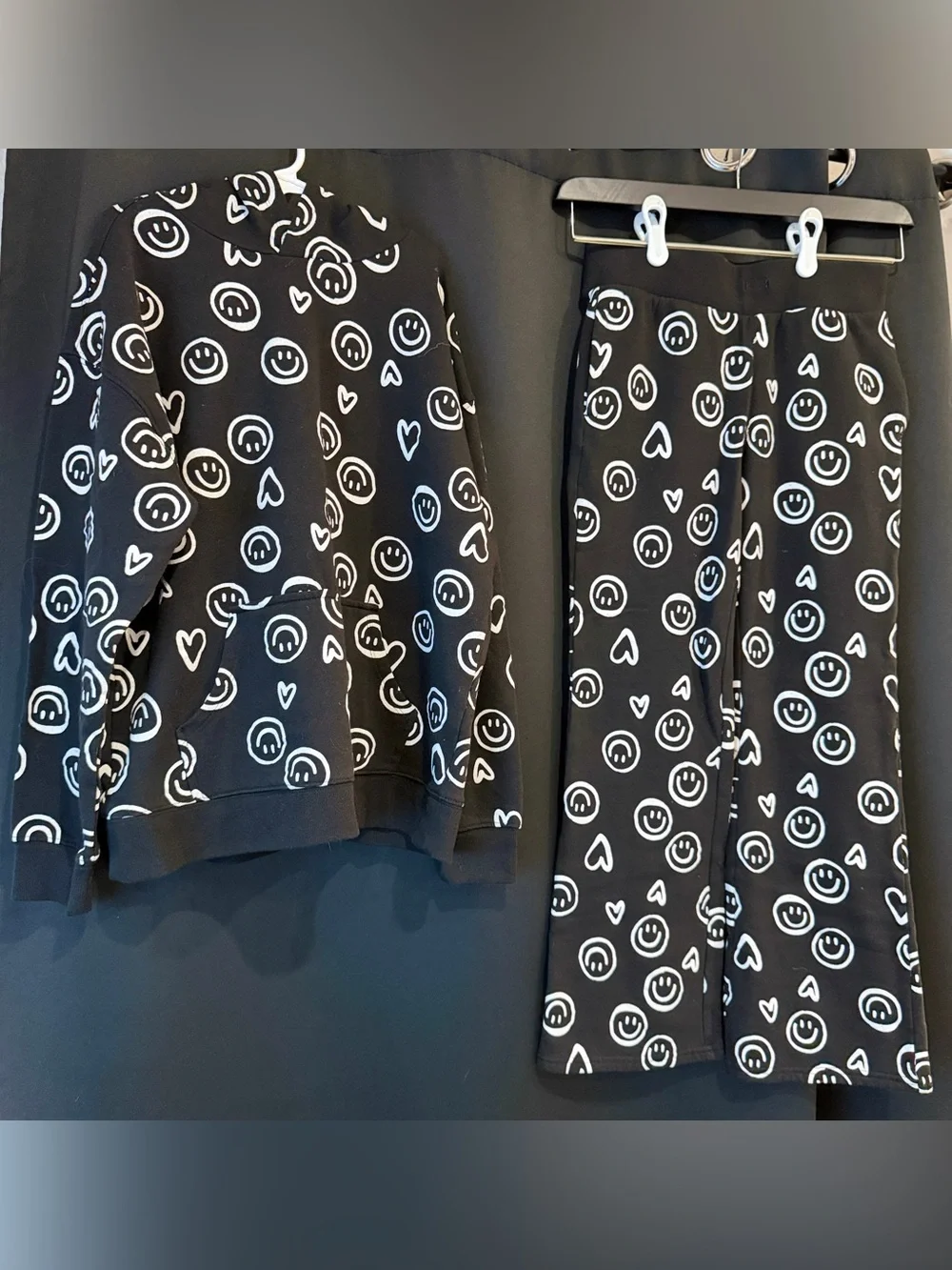 Wonder Nation Kidcore Black & White Smiley Face Sweatsuit Outfit Set size 10-12